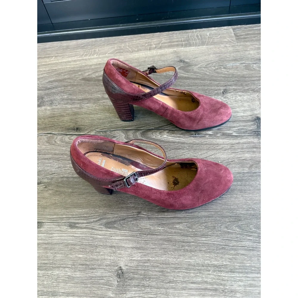 RARE Clarks Collection Burgundy‎ Suede Leather Mary Jane Block Heel Shoes Size 8 - Picture 3 of 9